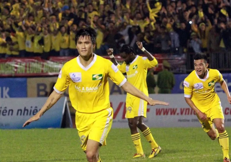 lê công vinh bây giờ làm gì