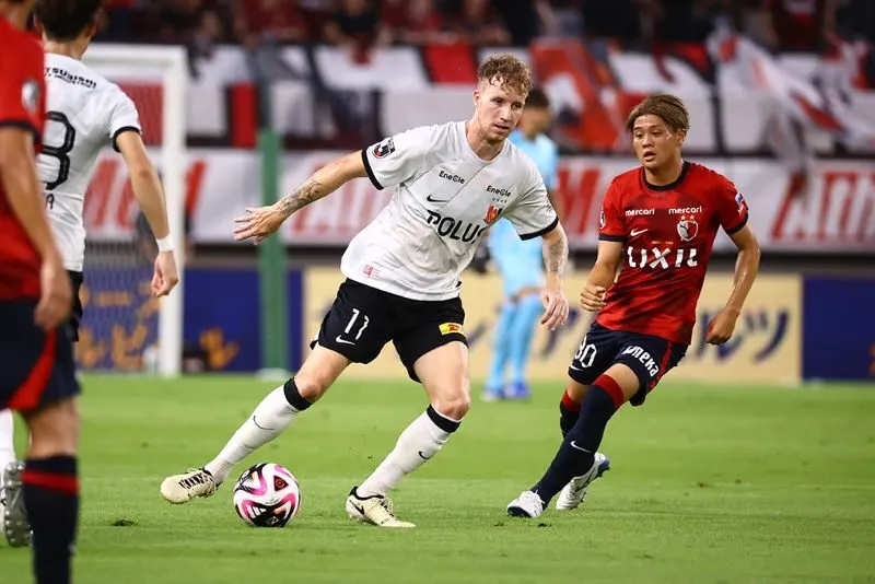 Kashima Antlers đánh bại  Urawa Reds